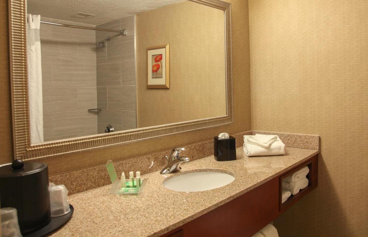 Holiday Inn Dayton/Fairborn I-675 By Ihg Экстерьер фото