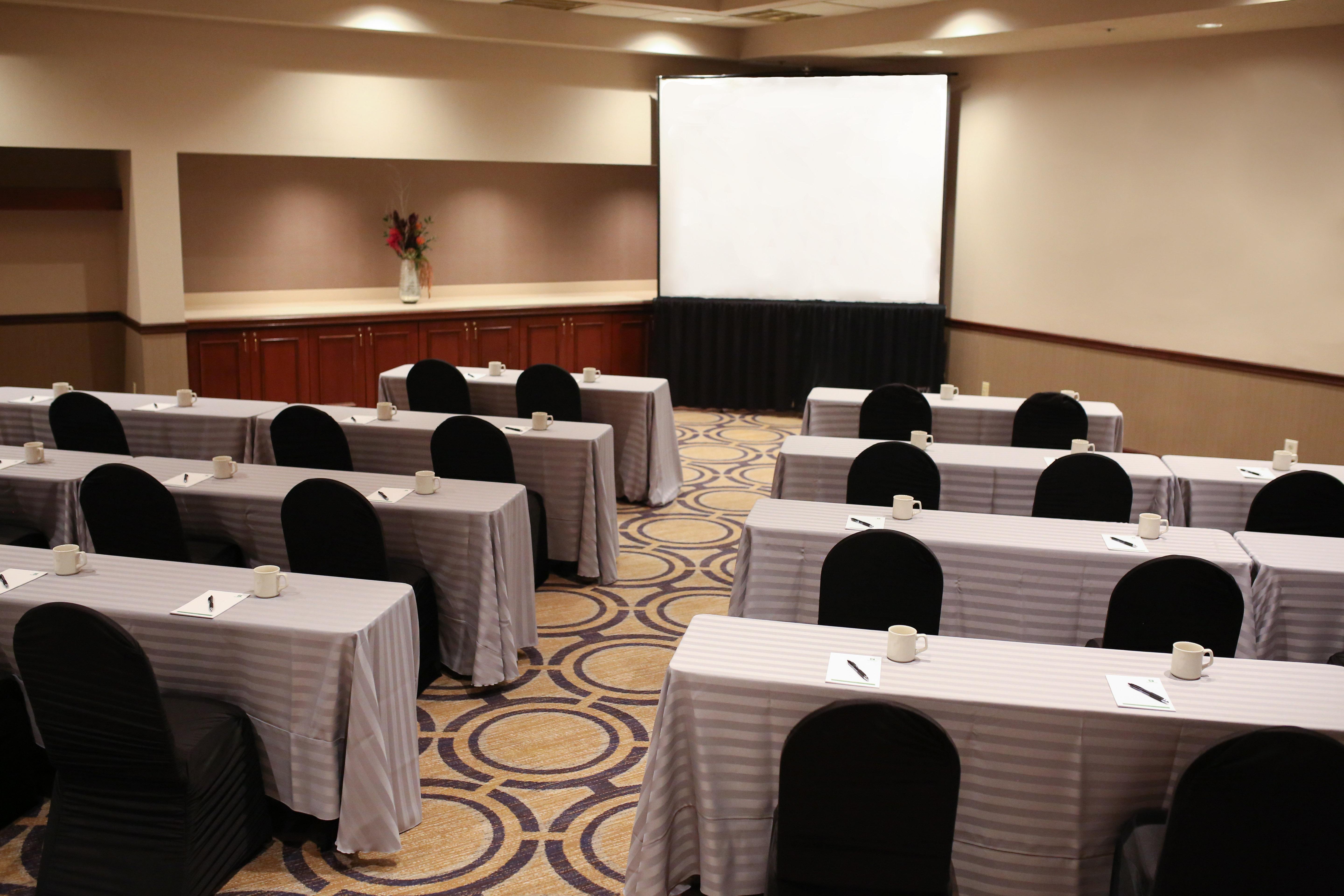 Holiday Inn Dayton/Fairborn I-675 By Ihg Экстерьер фото